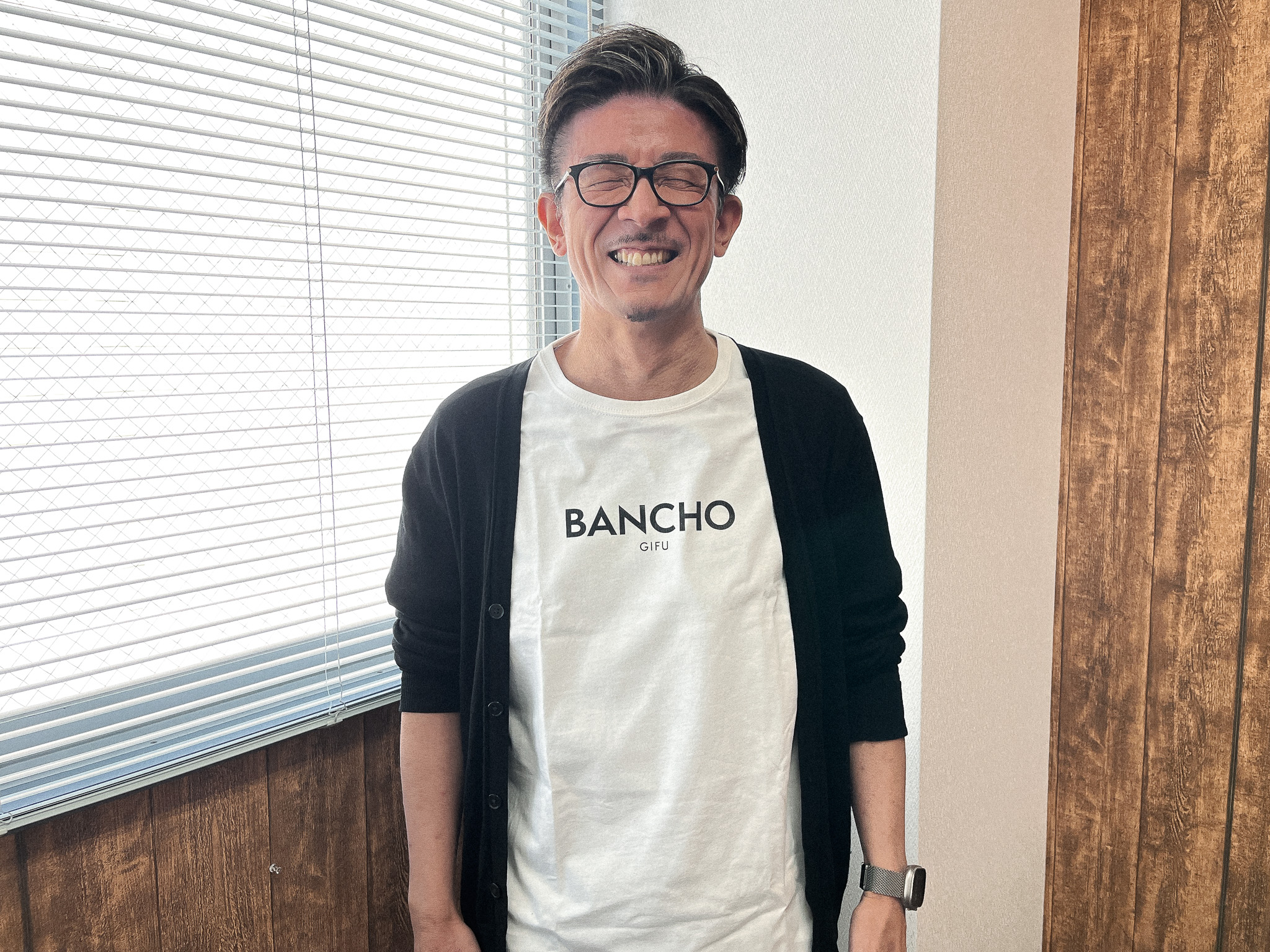 Tシャツを着た代表